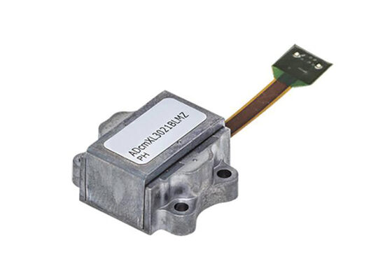 ADCMXL3021BMLZ Sensor-IC mit großer Bandbreite und rauscharmer triaxialer Vibrationssensor
