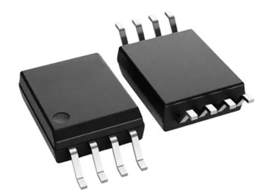 AMC23C12QDWVRQ1 Analogkomparatoren mit einstellbarem Schwellenwert und Latch-Funktion